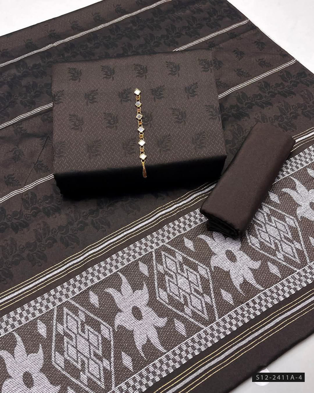 Premium 3-Piece Multani Khaadi Sussi Jacquard Suit with 🧣 Shawl