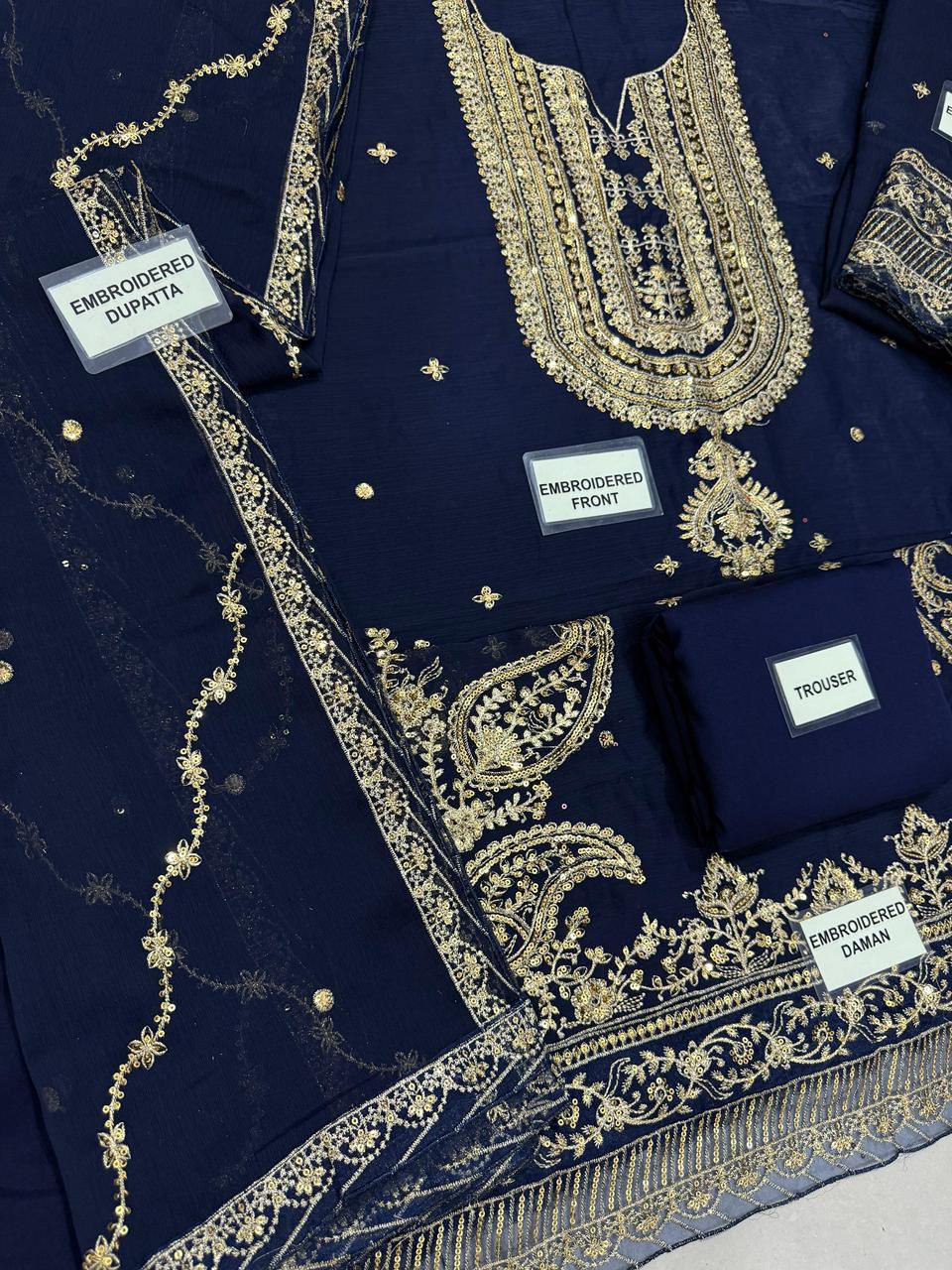 ASIM JOFA GLOBAL - 3-Piece Suit.