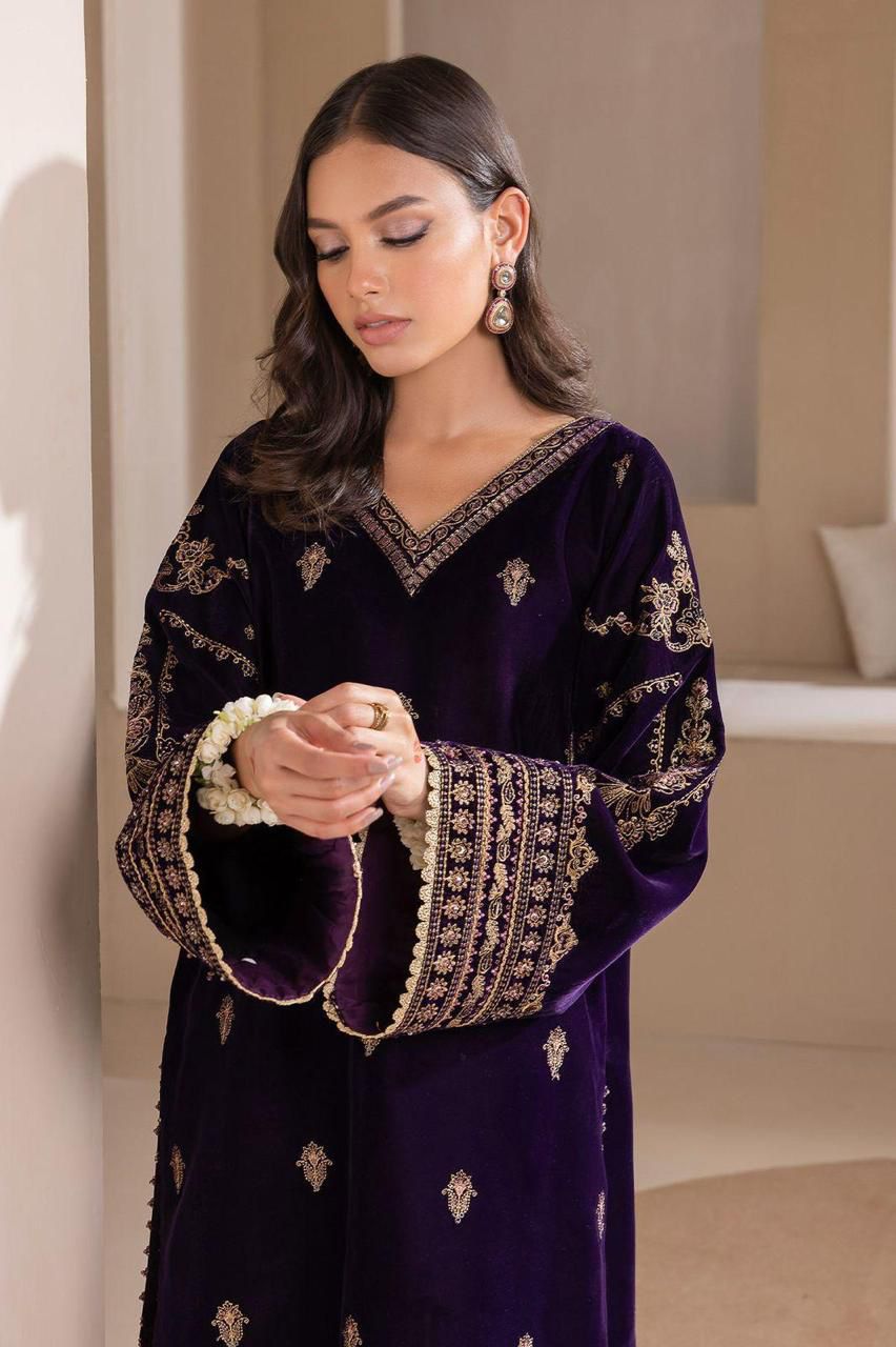 Baroque Embroidered Velvet 3-Piece Suit